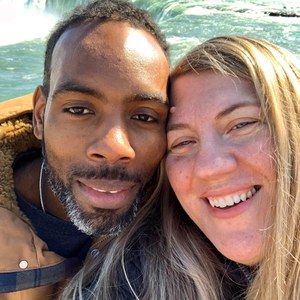 Meet your Posher, Laina